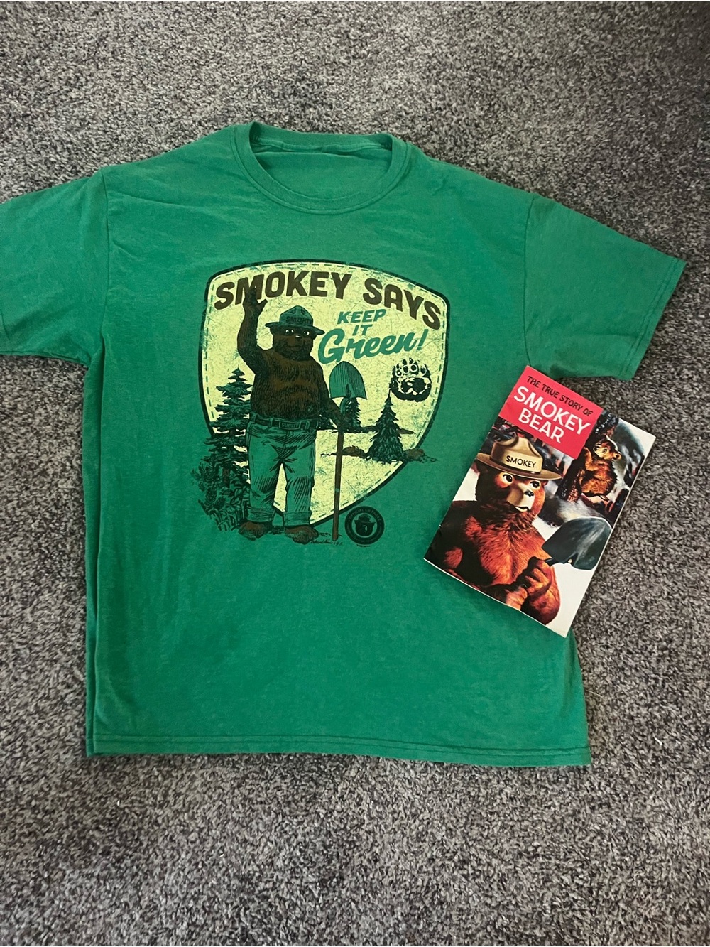 Smokey Bear 'Keep It Green' Graphic T-Shirt - Green and Smokey Bear Comic Book